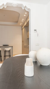 1 SALON 13