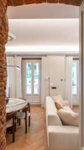 1 SALON 16