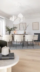 1 SALON 24