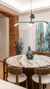 1 SALON 8